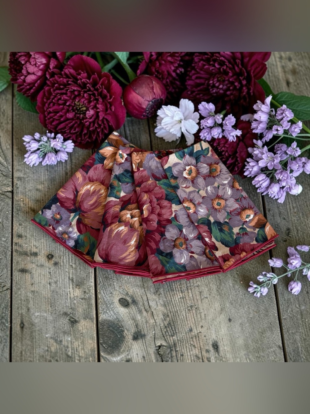 4 Fabric Floral Table Napkins Cabbage Rose Chintz Motifs Deep Burgundy Rose Pink